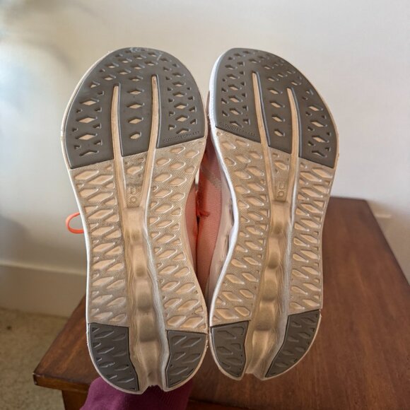 On Running Cloudsurfer in Flame White - Picture 12 of 16